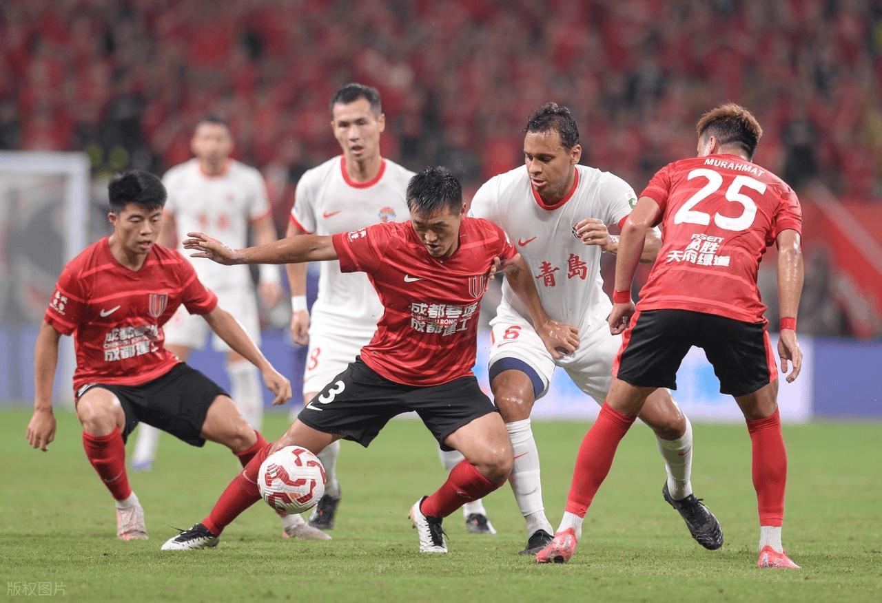 Kaiyun网页版平台包含今晚体能课后，成都蓉城队长鼓劲备战德甲，质疑声仍在，赛程密集仍需轮换的词条