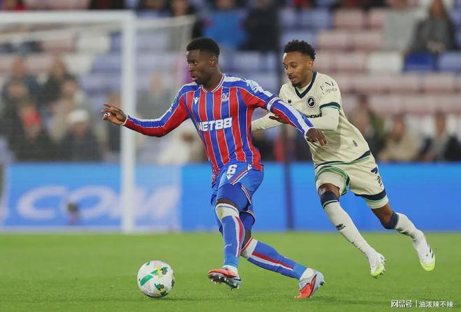 英超转会期走向成谜;皇家马德里复出首秀;引发热议;资深球员宣示担当的简单介绍 英超转会期走向成谜;皇家马德里复出首秀;引发热议;资深球员宣示担当的简单介绍